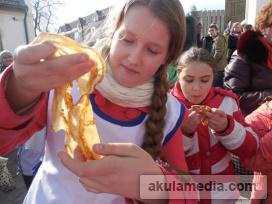 Весняні свята в Благовіщенському храмі Кіровограда: конкурси, ігри, млинці, сюрпризи. ФОТОРЕПОРТАЖ