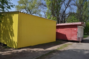 У Кіровограді громадські активісти зупинили зведення чергового МАФу