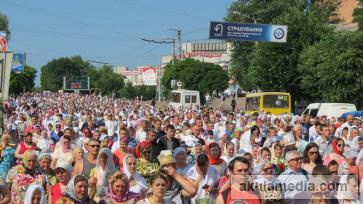 В Кіровограді пройшла багатотисячна Хресна хода за мир в Україні. ФОТО, ВІДЕО